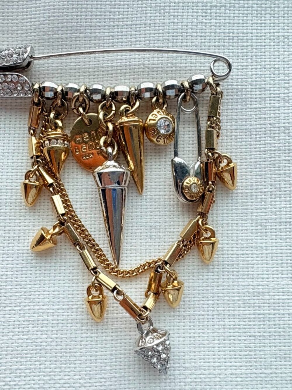 Rare Henri Bendel Safety Pin Brooch - Picture 5 of 5